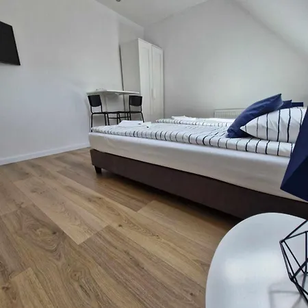 U Emilii Ul. Warszawska 3*